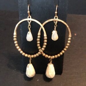 Matte gold hoop earrings with white agate​